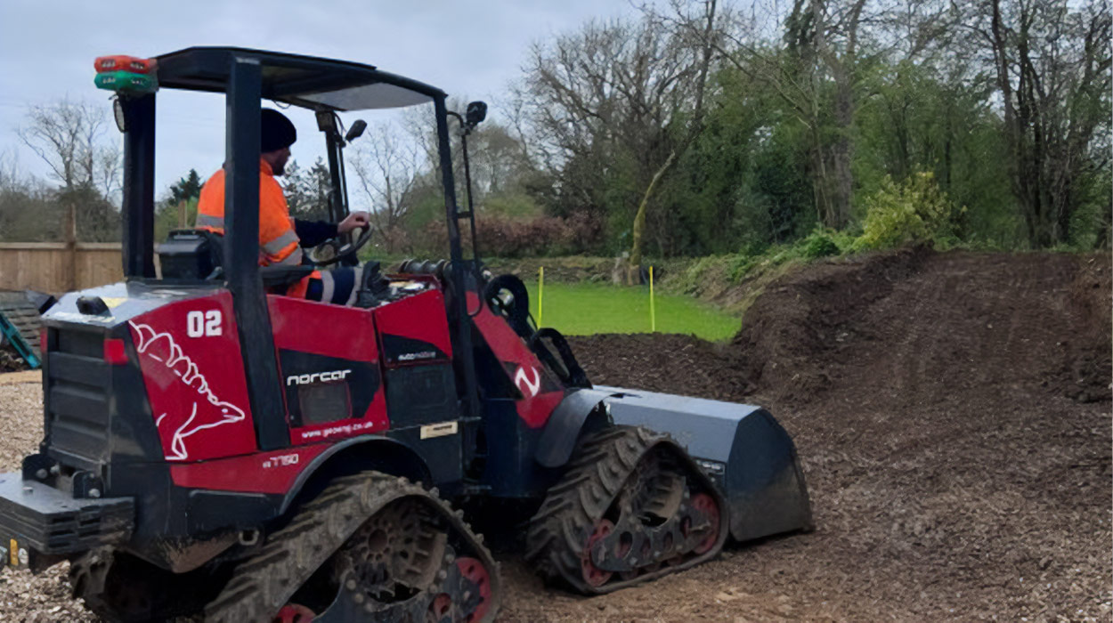 Effective NPORS Loading Shovel Training and Assessments by Bertie Tupper of TUPPCO for Geotechnical in Gloucestershire
