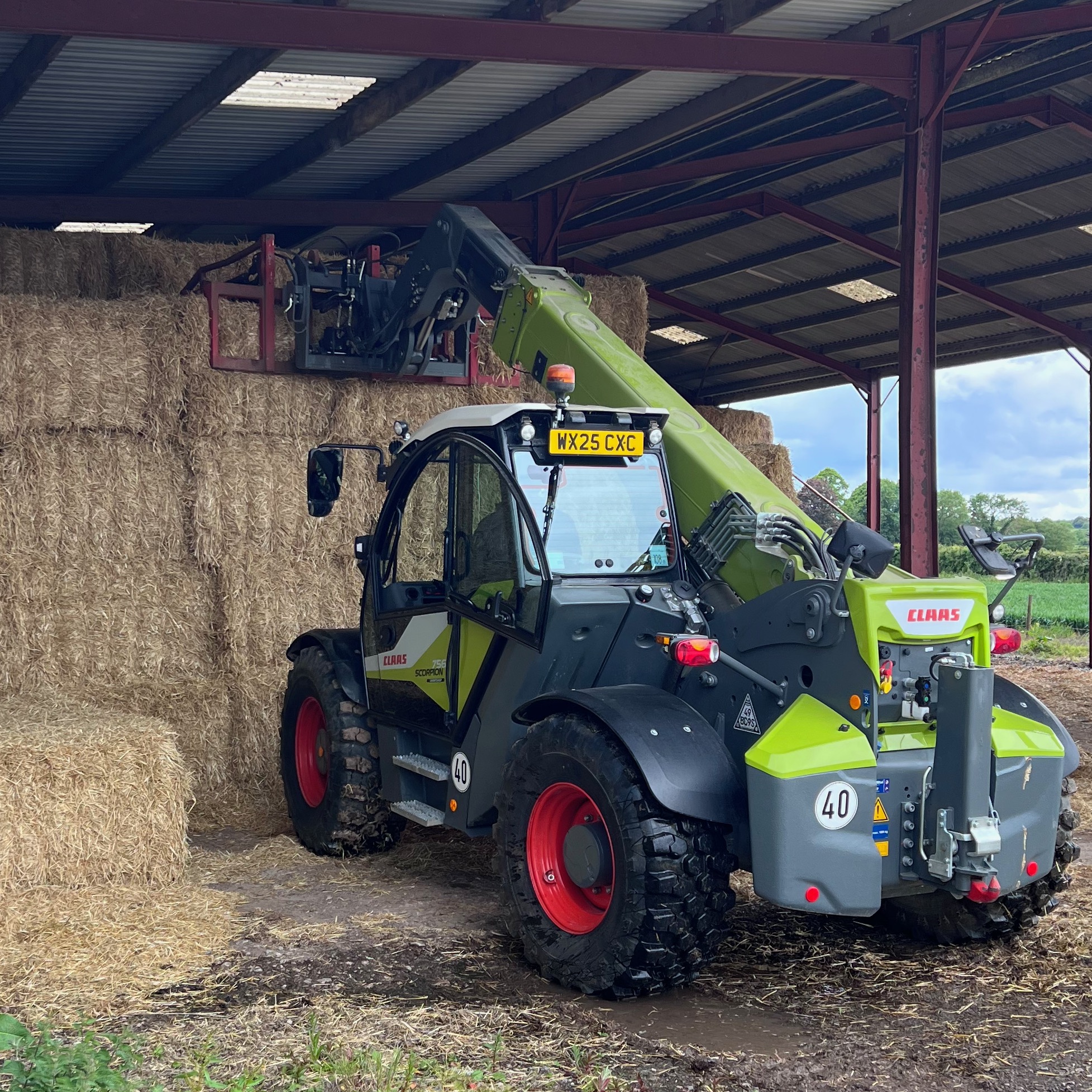 Tuppco Delivers Successful 1-Day Lantra Telehandler Course with Attachments Training for Experienced Operators in Wiltshire
